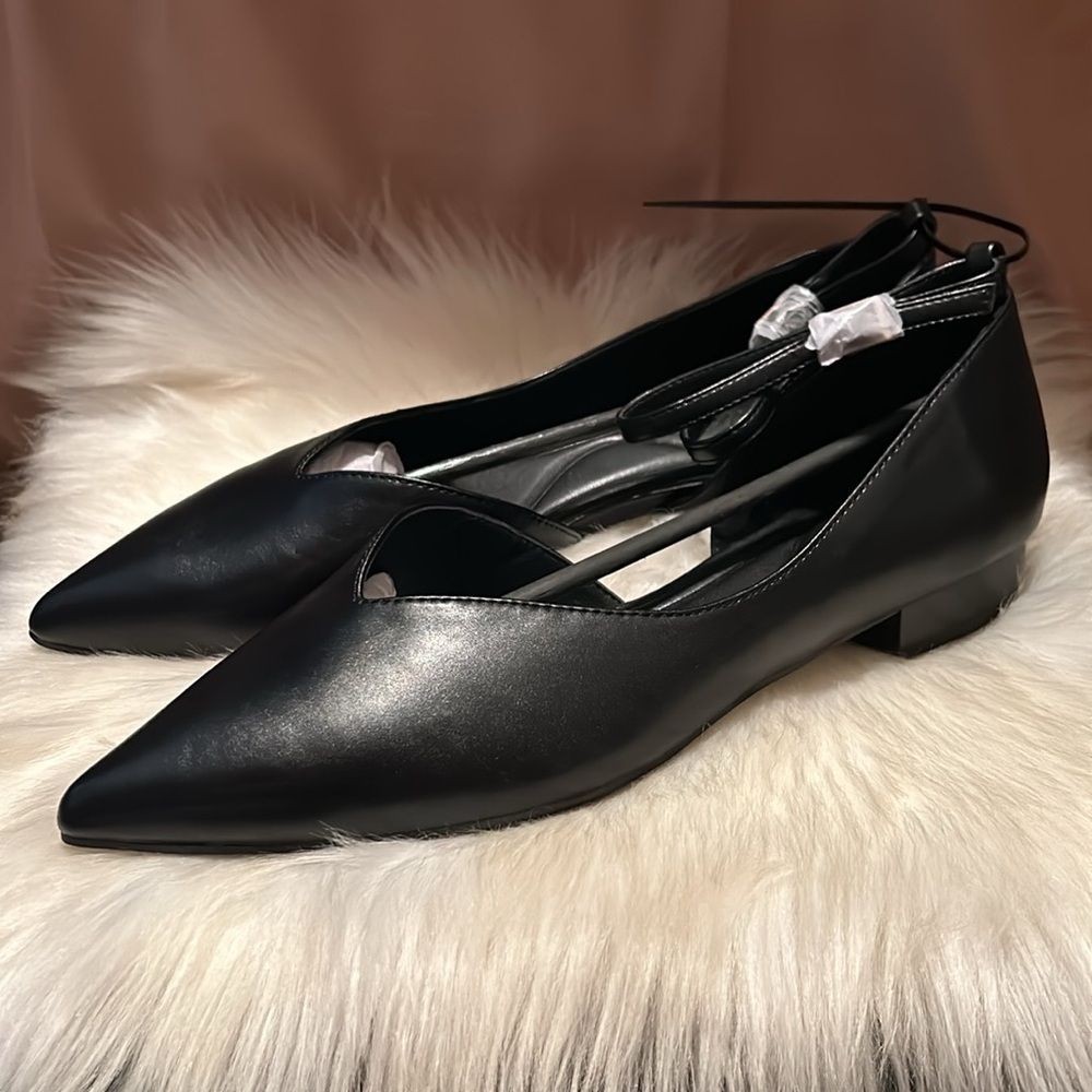 NWT Women’s Black Flats | 9.5